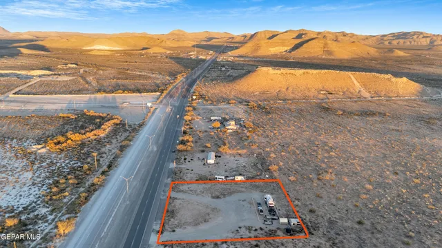 a view of an outdoor space