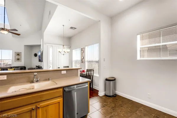 $2,995 | 8777 West Maule Avenue, Unit 2173, Las Vegas, NV 89148