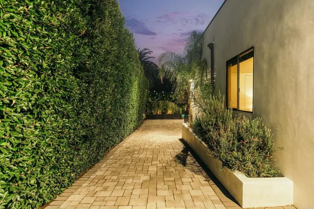 $1,549,900 | 710 North Avenue 50, Los Angeles, CA 90042