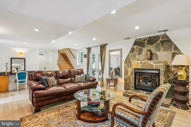 $1,699,900 | 9201 Laurel Oak Drive, Bethesda, MD 20817
