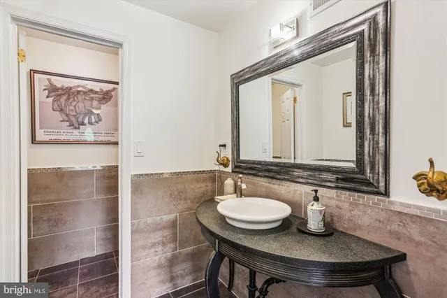 $1,699,900 | 9201 Laurel Oak Drive, Bethesda, MD 20817