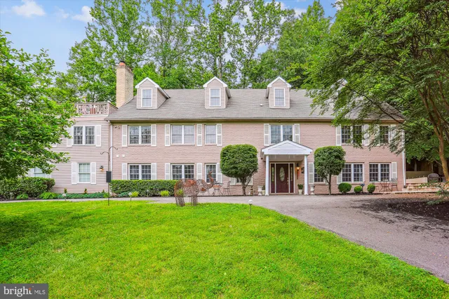$1,699,900 | 9201 Laurel Oak Drive, Bethesda, MD 20817