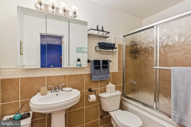 $1,699,900 | 9201 Laurel Oak Drive, Bethesda, MD 20817