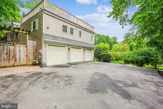 $1,699,900 | 9201 Laurel Oak Drive, Bethesda, MD 20817