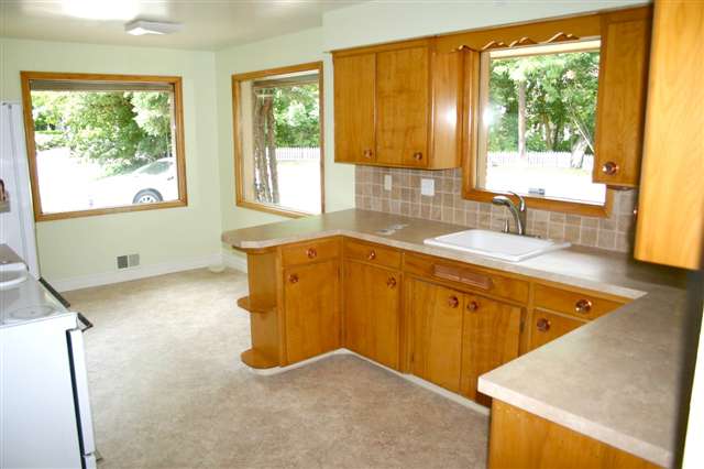1730 North W Point Road Spokane, WA 99201 - Photo 4 of 9 Gallery Image 4