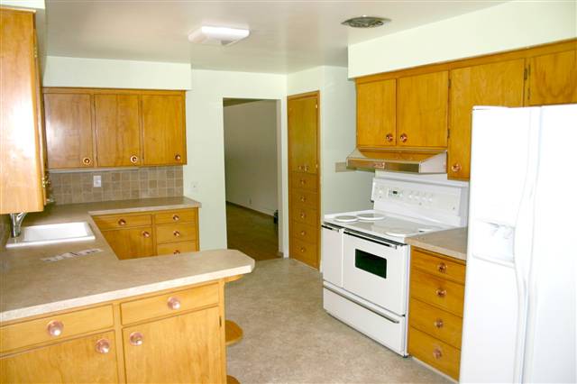 1730 North W Point Road Spokane, WA 99201 - Photo 5 of 9 Gallery Image 5