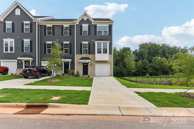 $367,500 | 3222 Beeler Lane, Charlotte, NC 28208