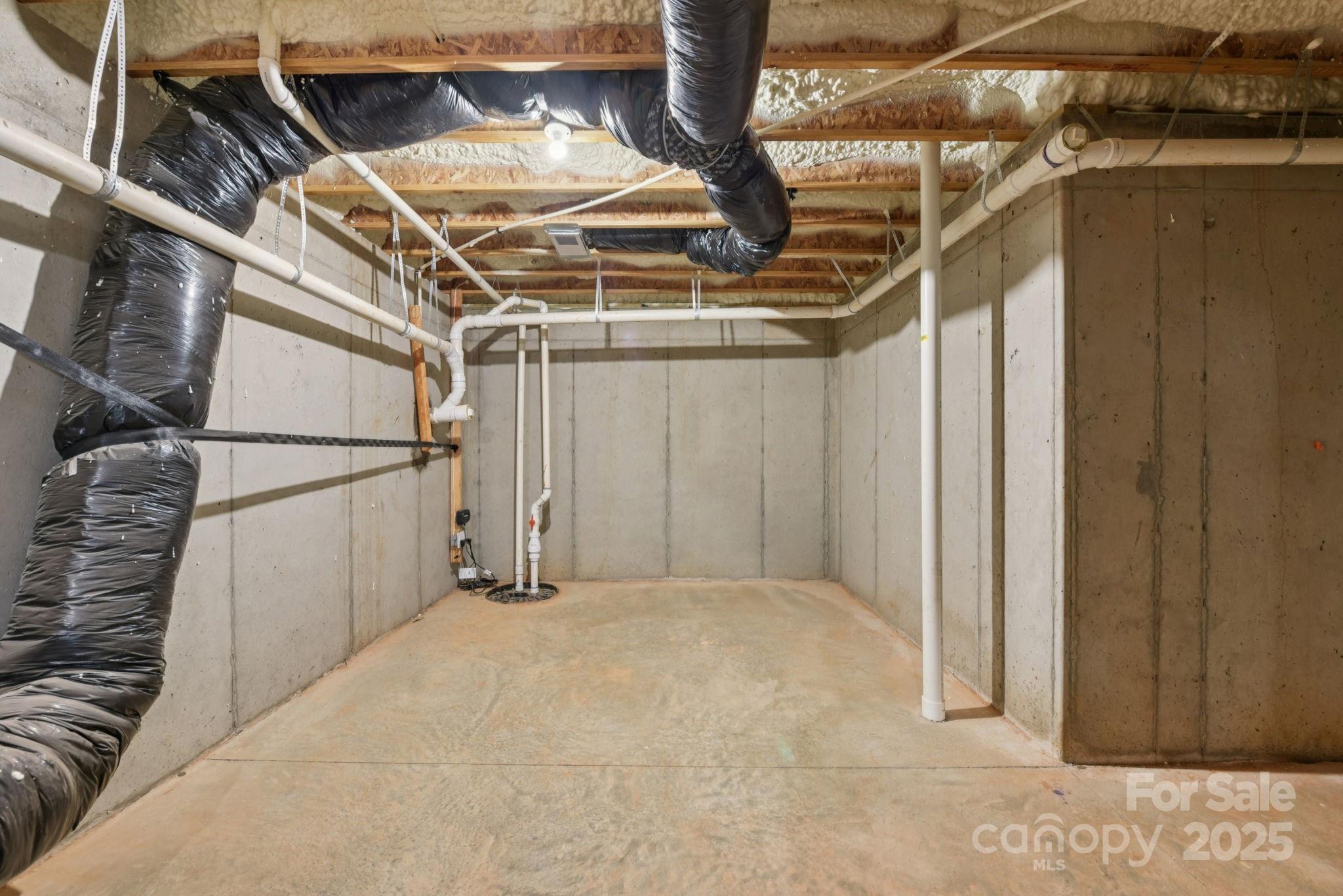 712 Palmer Pendleton Way York, SC 29745 - Photo 28 of 36 a view of a garage