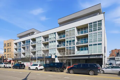 $475,000 | 1610 West Fullerton Avenue, Unit 207, Chicago, IL 60614