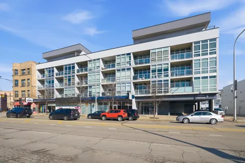 $475,000 | 1610 West Fullerton Avenue, Unit 207, Chicago, IL 60614