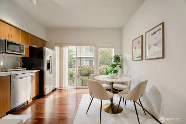 $706,800 | 18258 Northeast 96th Way, Unit 103, Redmond, WA 98052