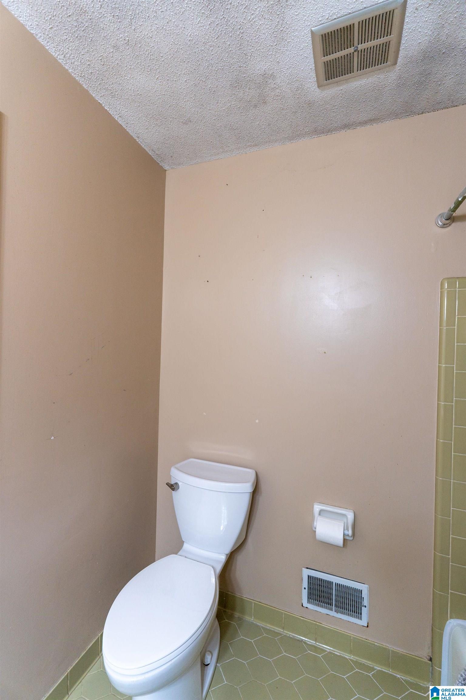 704 Hilltop Road Warrior, AL 35180 - Photo 40 of 56