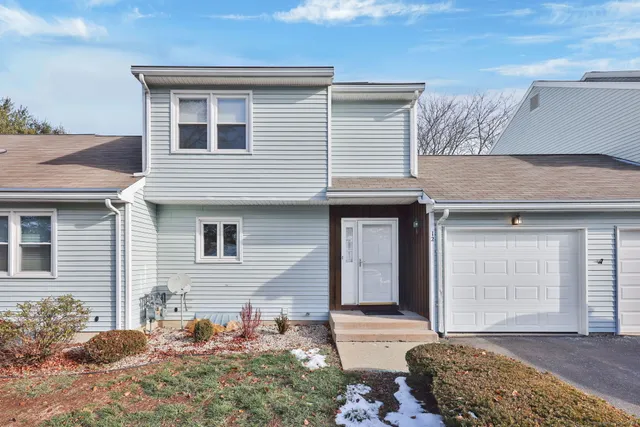$2,250 | 12 Kevin Drive, Unit 12, East Windsor, CT 06088