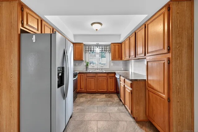 $2,250 | 12 Kevin Drive, Unit 12, East Windsor, CT 06088