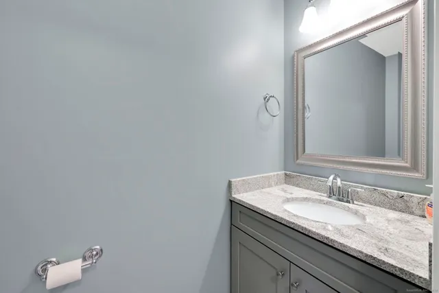 $2,250 | 12 Kevin Drive, Unit 12, East Windsor, CT 06088