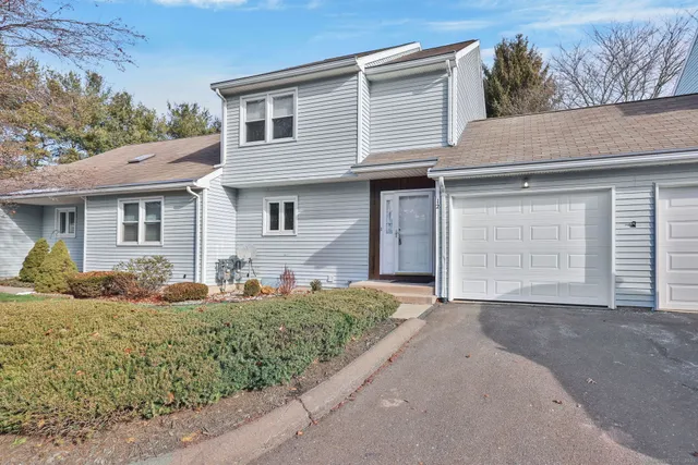 $2,250 | 12 Kevin Drive, Unit 12, East Windsor, CT 06088