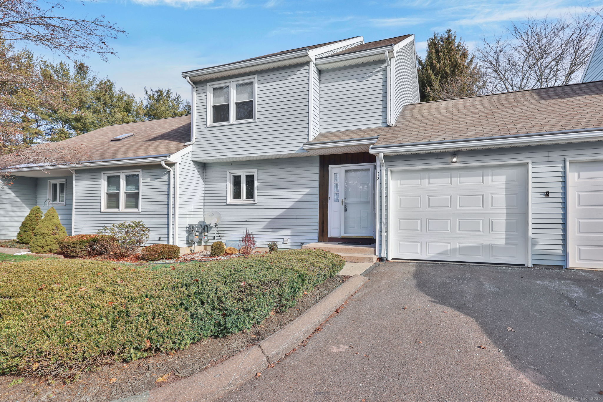 12 Kevin Drive, Unit 12 East Windsor, CT 06088 - Photo 3 of 40