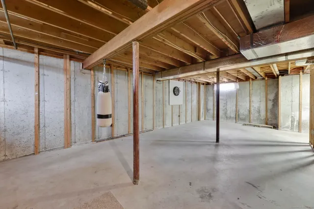 $2,250 | 12 Kevin Drive, Unit 12, East Windsor, CT 06088