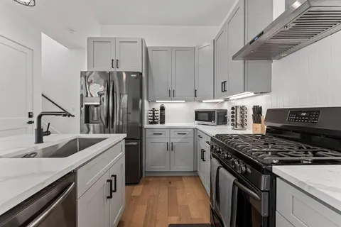 $599,000 | 910 Tillery Street, Unit B, Austin, TX 78702