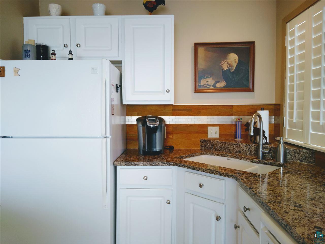 34545 Pumphouse Road, Unit 305 Bayfield, WI 54814 - Photo 7 of 38 custom countertops
