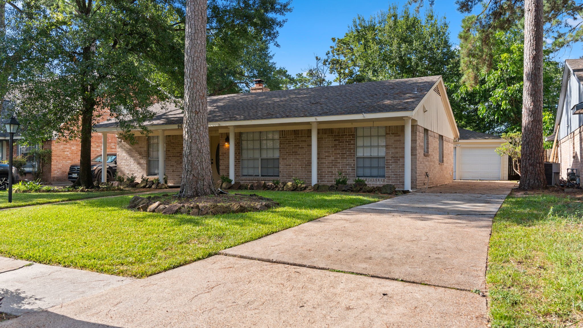 9631 Crail Drive Spring, TX 77379 - Photo 3 of 29 9631 Crail Dr with detached 2 car garage