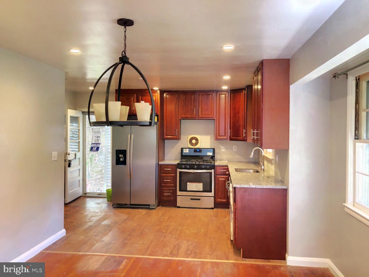 1402 Shefford Road Baltimore, MD 21239 - Photo 4 of 6