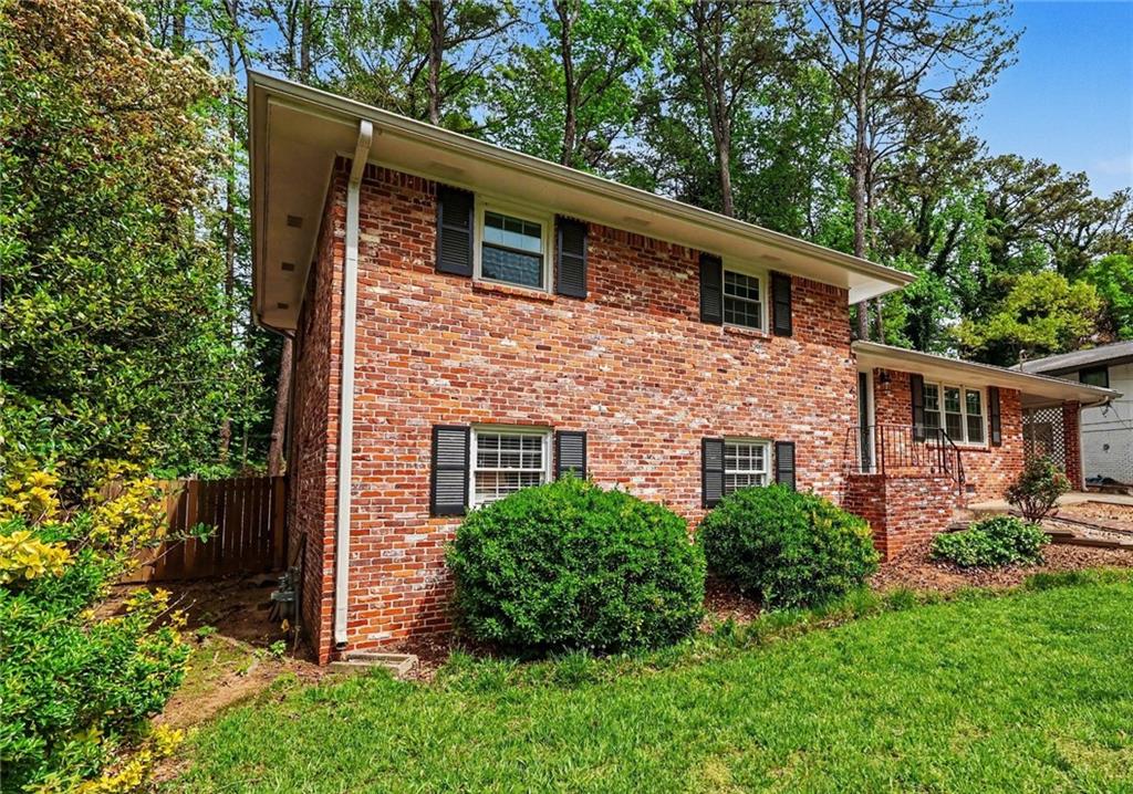 1455 Sanden Ferry Drive Decatur, GA 30033 - Photo 3 of 34
