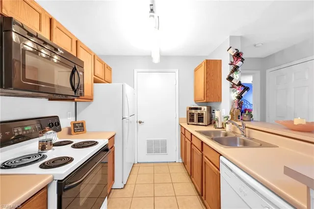 $241,900 | 14870 Pleasant Bay Lane, Unit 1105, Naples, FL 34119