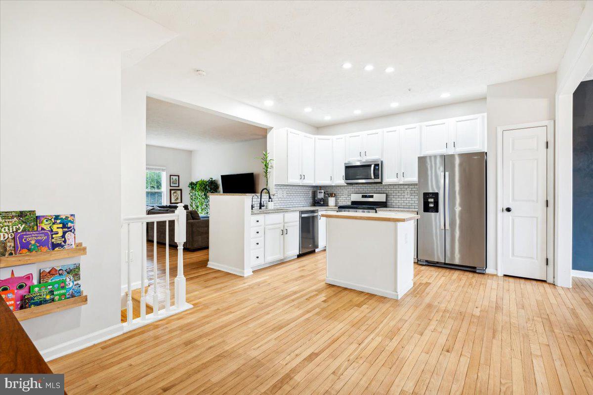 1715 Algonquin Road Frederick, MD 21701 - Photo 8 of 45 Hardwood flooring throughout