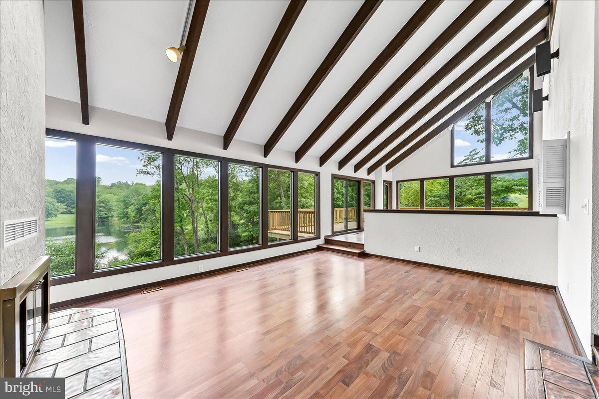70 Heyburn Road Chadds Ford, PA 19317 - Photo 18 of 46 Living Room
