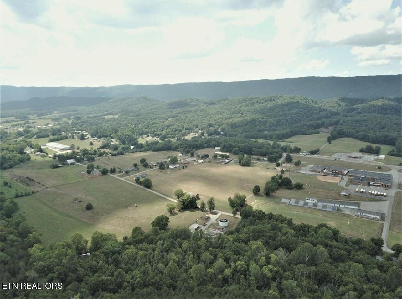 297 Bryan Road Rutledge, TN 37861 - Photo 3 of 13 IMG_3577