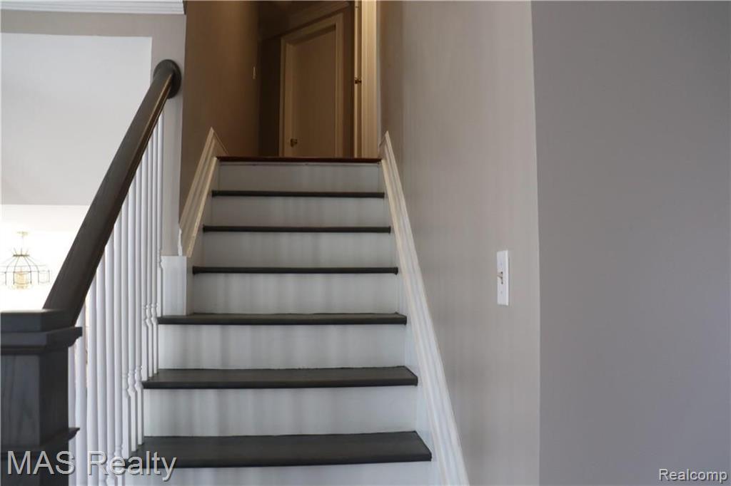 21420 Orchard Lake Road Farmington, MI 48336 - Photo 13 of 27