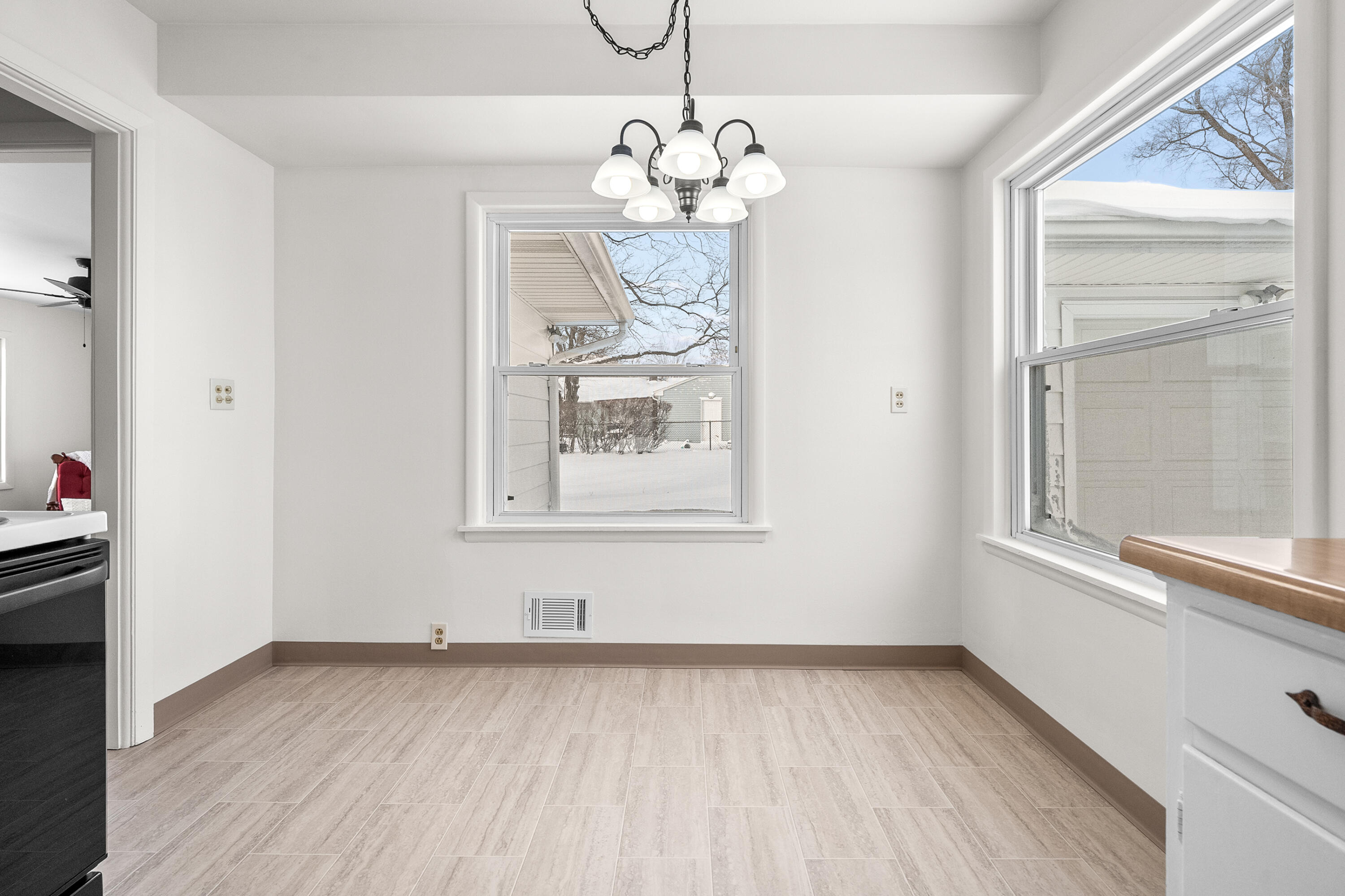 811 Craft Avenue Kalamazoo, MI 49048 - Photo 12 of 29 LC - Craft Ave 811 Kalamazoo 49048-12