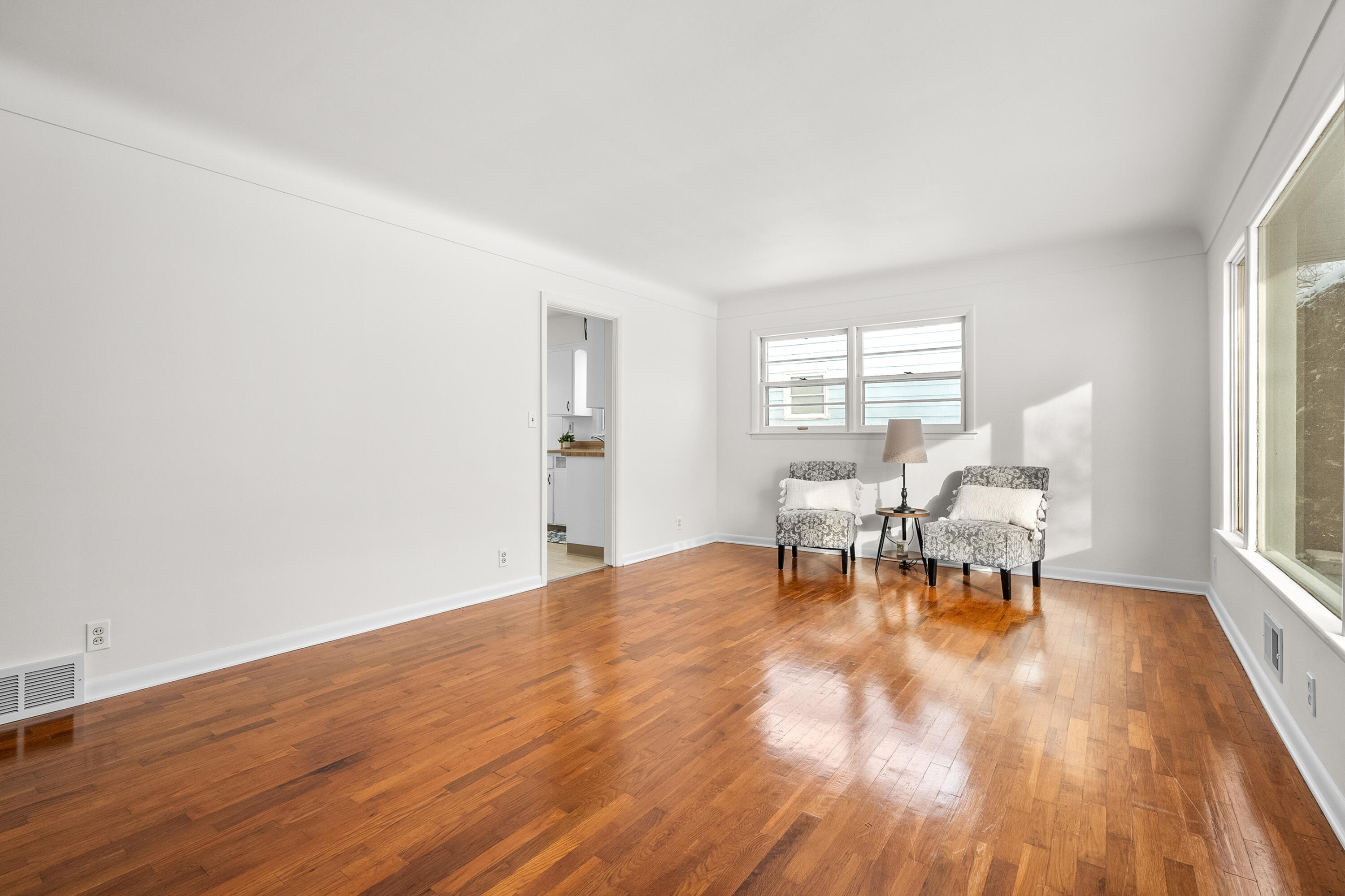 811 Craft Avenue Kalamazoo, MI 49048 - Photo 7 of 29 LC - Craft Ave 811 Kalamazoo 49048-5