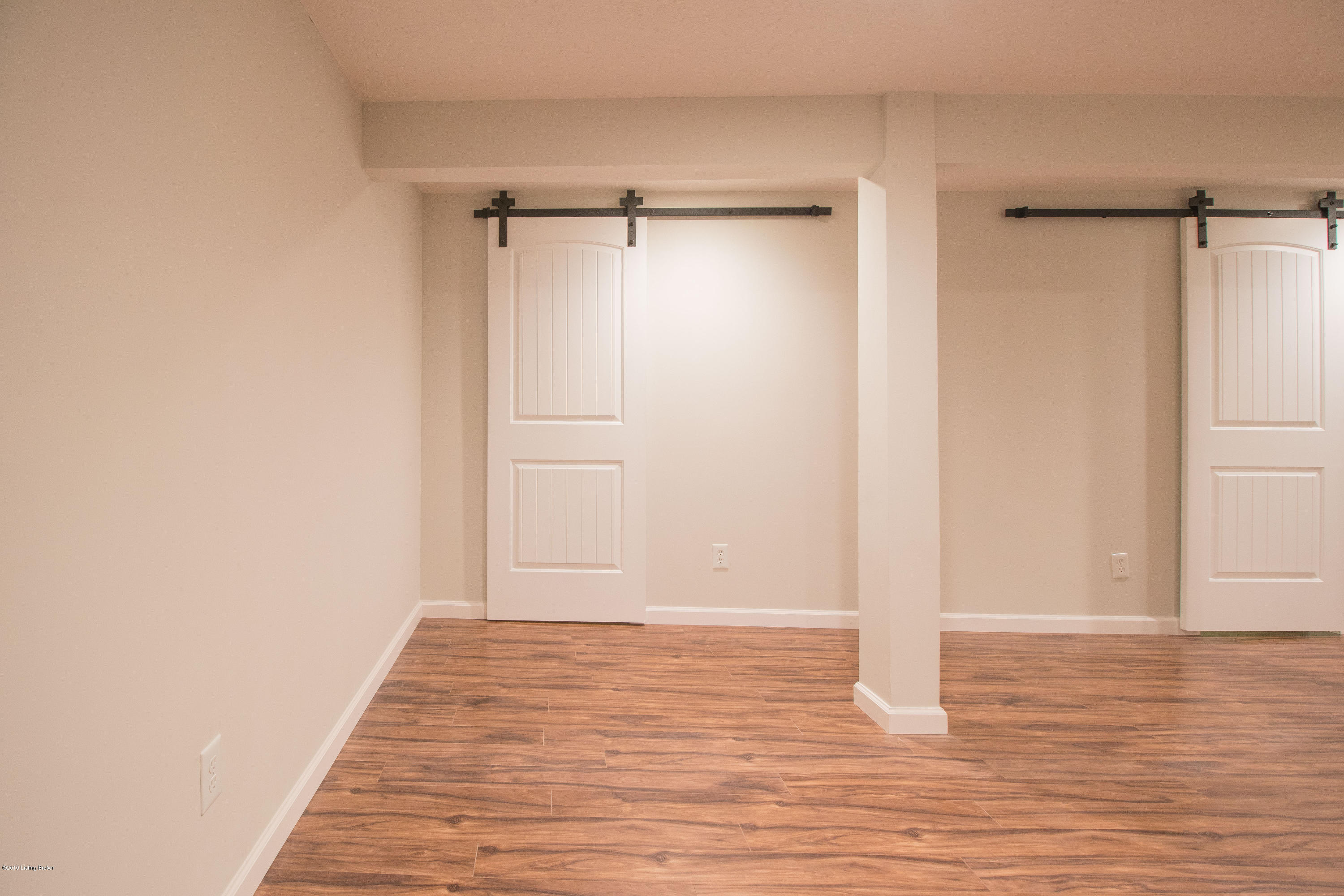 7308 Quail Ridge Road Louisville, KY 40291 - Photo 28 of 35 New sliding doors
