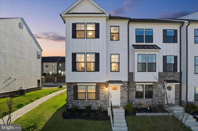 $525,000 | 434 Herringbone Way, Frederick, MD 21701