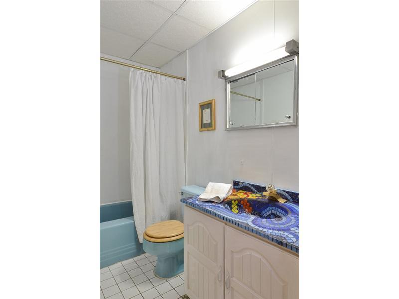 173 Middle Road Falmouth, ME 04105 - Photo 20 of 33 Bathroom.
