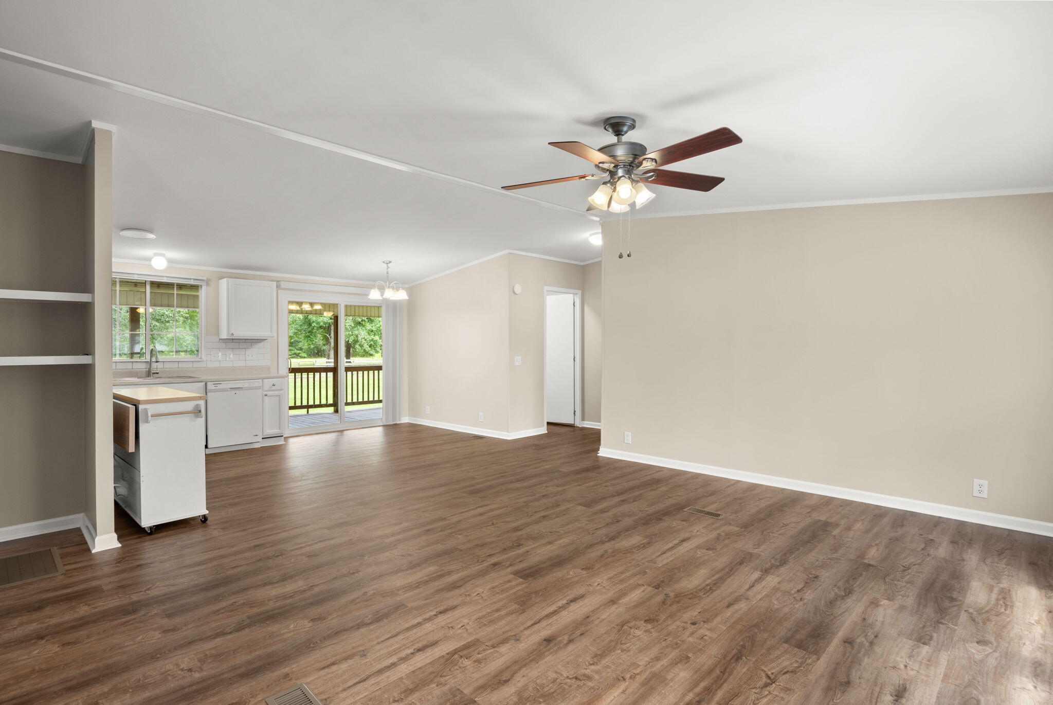 327 County Rd S-18-182 Ridgeville, SC 29472 - Photo 7 of 32 MyersMayo7