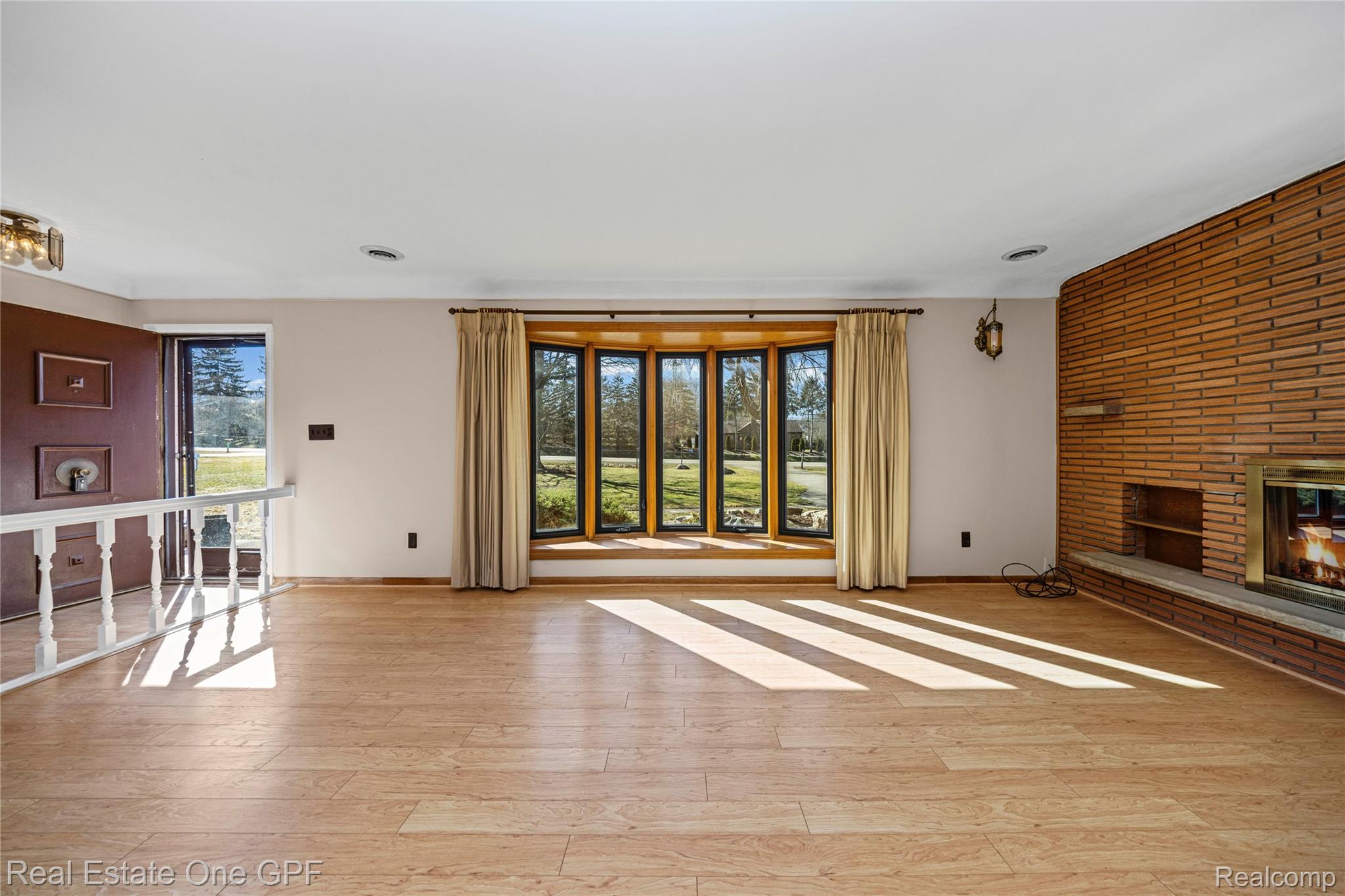24840 Taft Road Novi, MI 48375 - Photo 7 of 41 24840 Taft - OnDemand Pix Photography (4).jpg