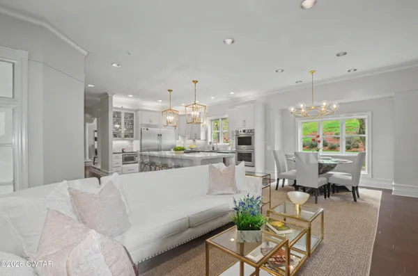 $1,999,000 | 9 Windwood Drive, Jackson, TN 38305