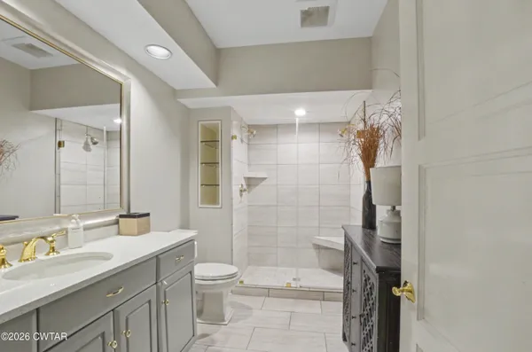 $1,999,000 | 9 Windwood Drive, Jackson, TN 38305