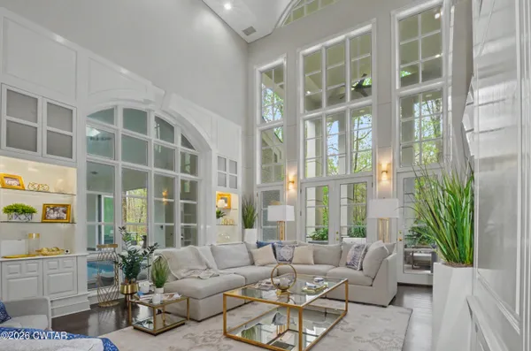 $1,999,000 | 9 Windwood Drive, Jackson, TN 38305