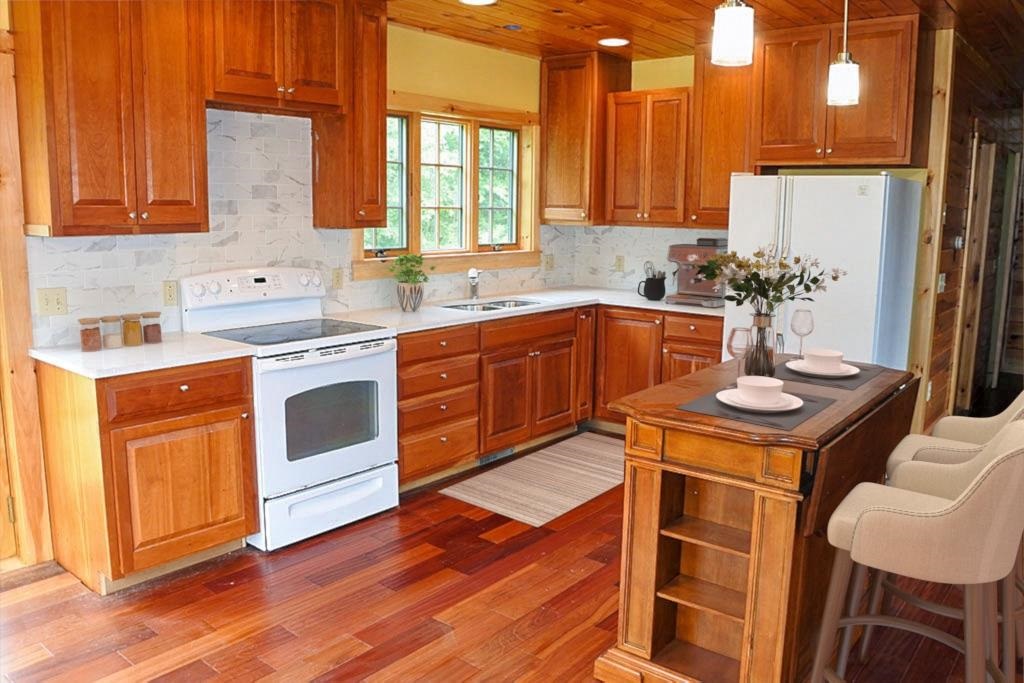 2084 West Hill Road Wallingford, VT 05773 - Photo 7 of 40 Gallery Image 7