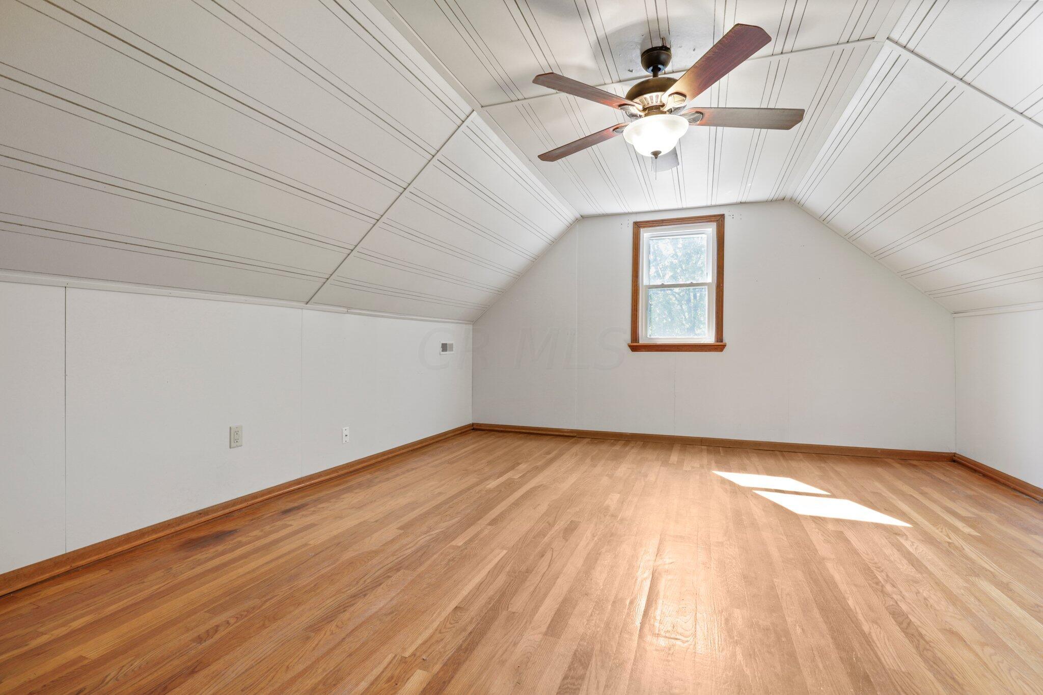 622 Chase Road Columbus, OH 43214 - Photo 23 of 51 3rd Bedroom