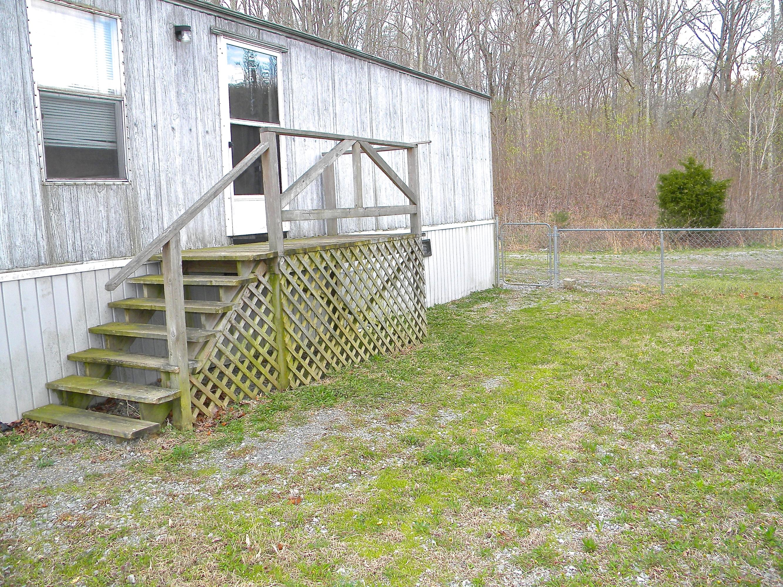 135 Griffith Point Kingston, TN 37763 - Photo 38 of 40 2014-04-08 03