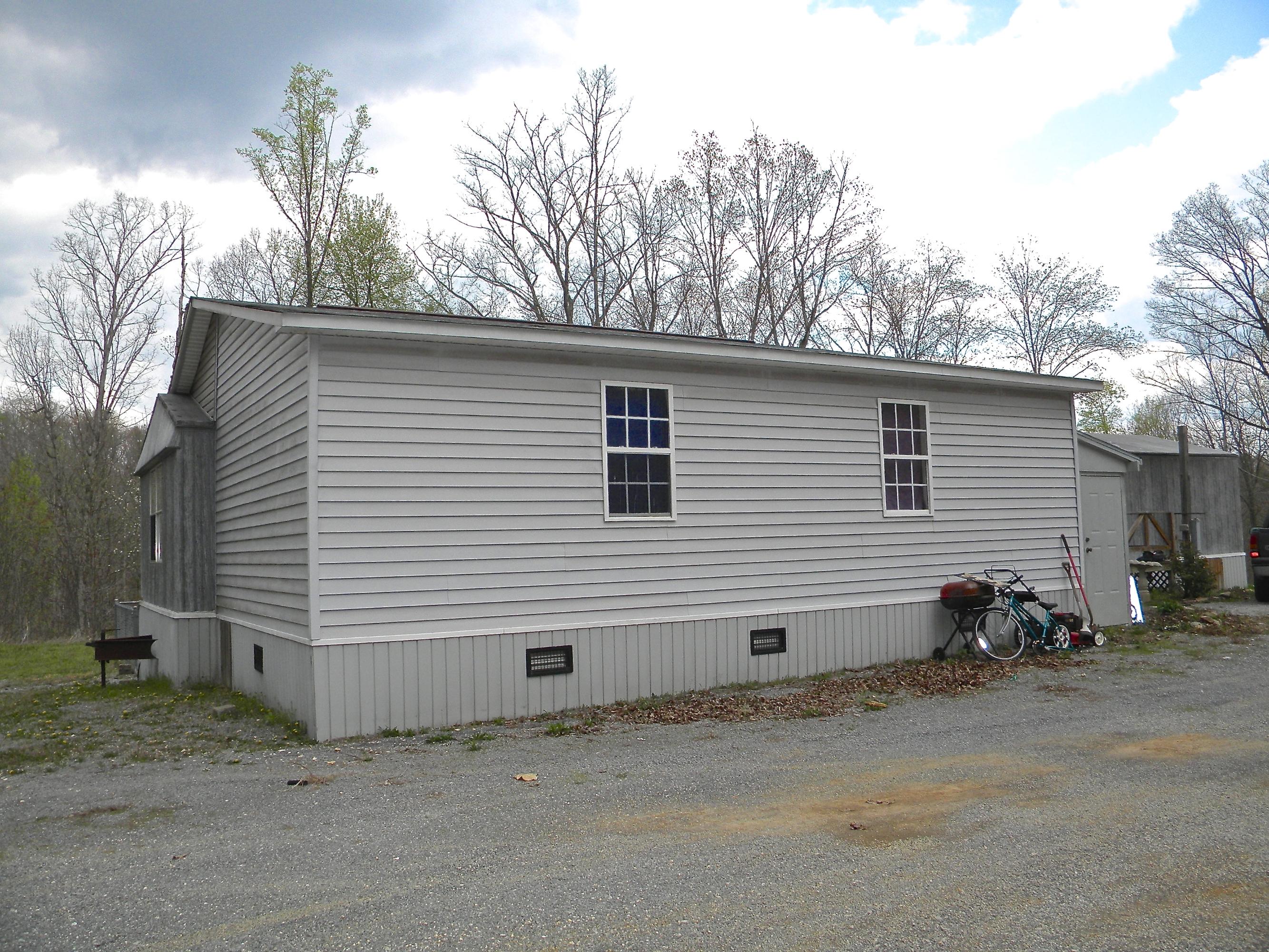 135 Griffith Point Kingston, TN 37763 - Photo 39 of 40 2014-04-08 03
