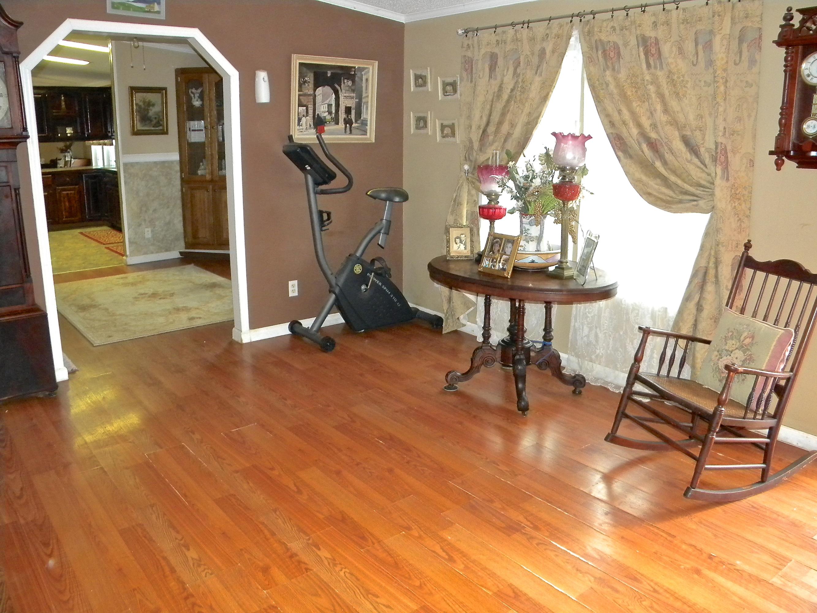135 Griffith Point Kingston, TN 37763 - Photo 5 of 40 2014-04-08 02