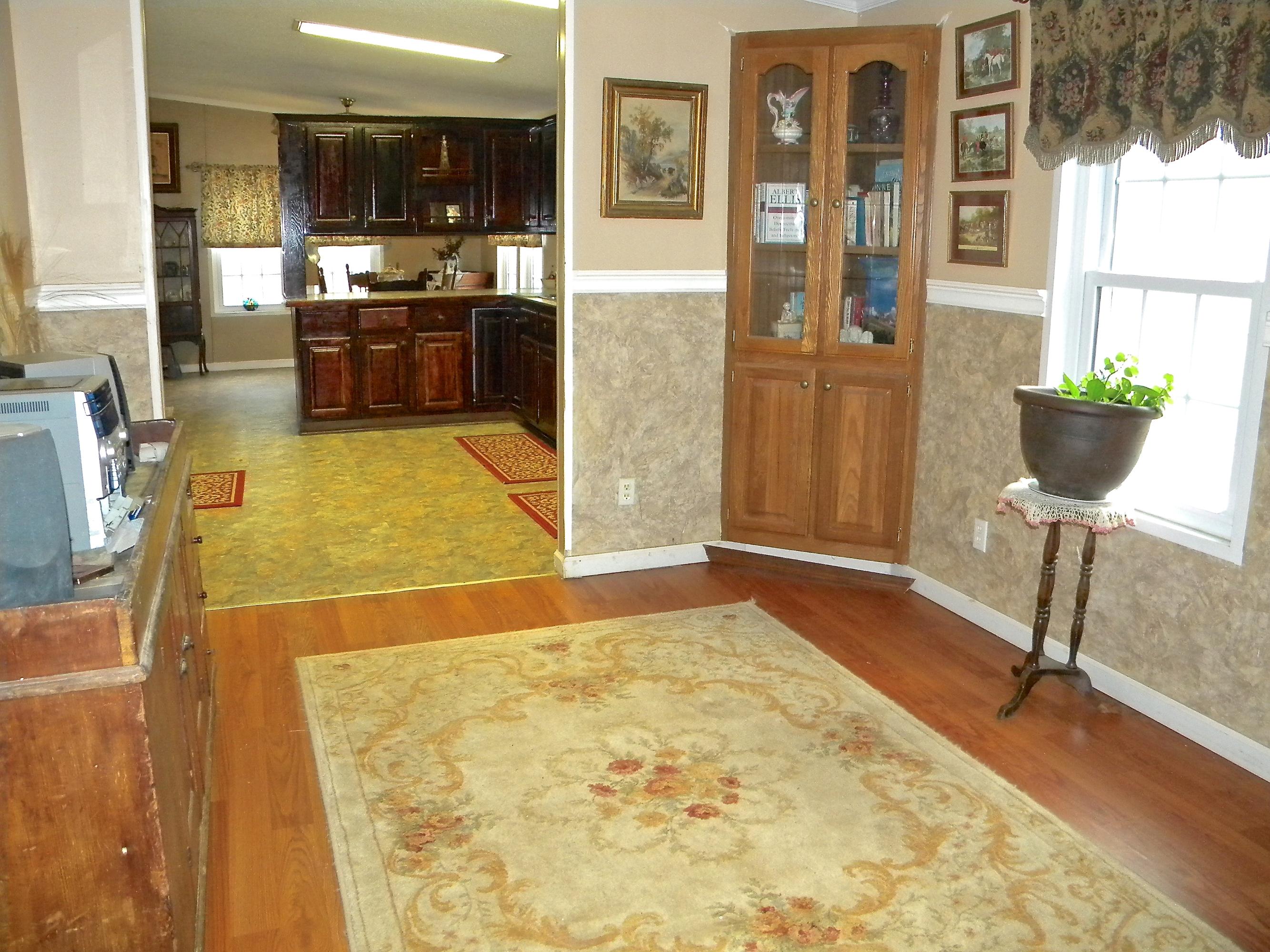 135 Griffith Point Kingston, TN 37763 - Photo 6 of 40 2014-04-08 02