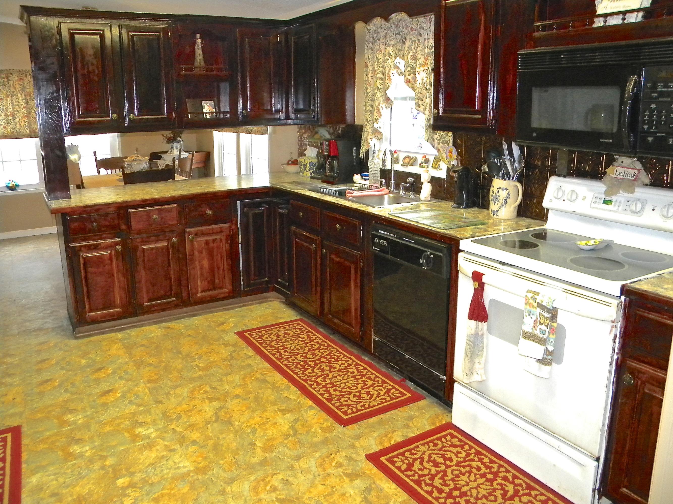 135 Griffith Point Kingston, TN 37763 - Photo 8 of 40 2014-04-08 02