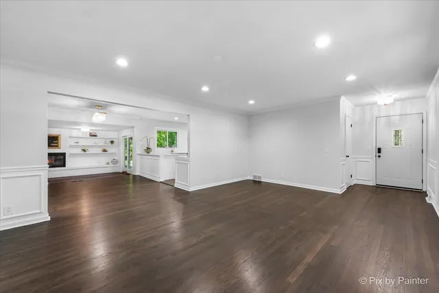 $489,500 | 70 Ela Road, Inverness, IL 60067